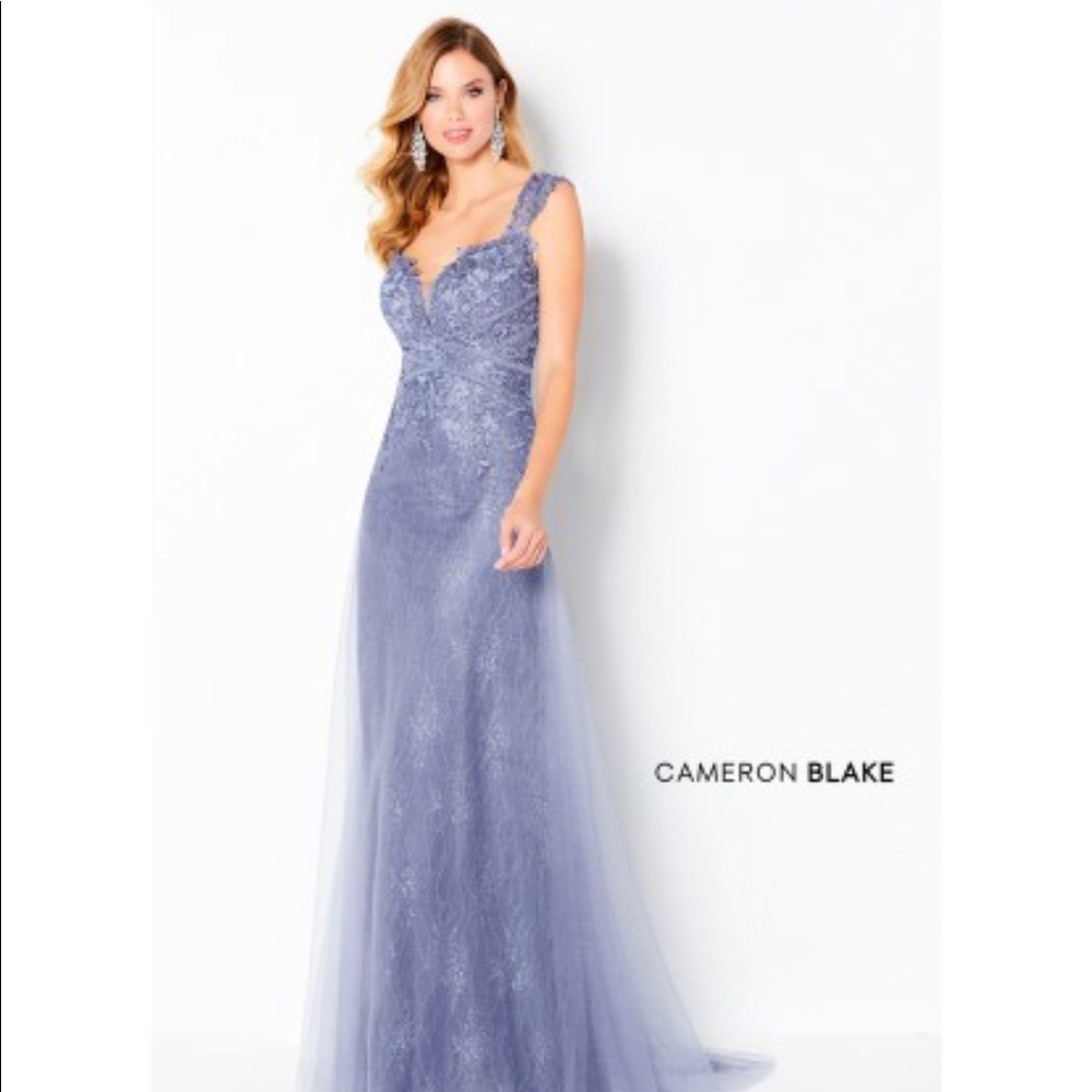 Gorgeous Mon Cheri dress - Size 6